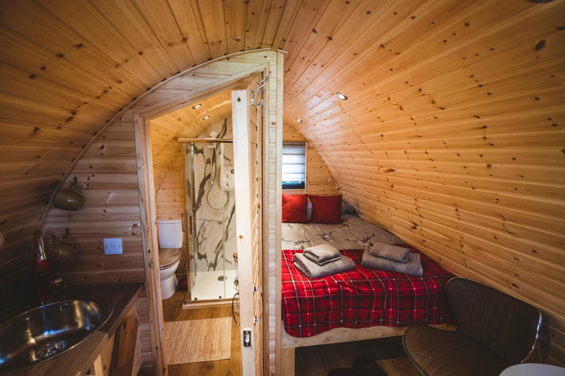 Highland & Transylvania Glamping Pods Roybridge Exterior foto