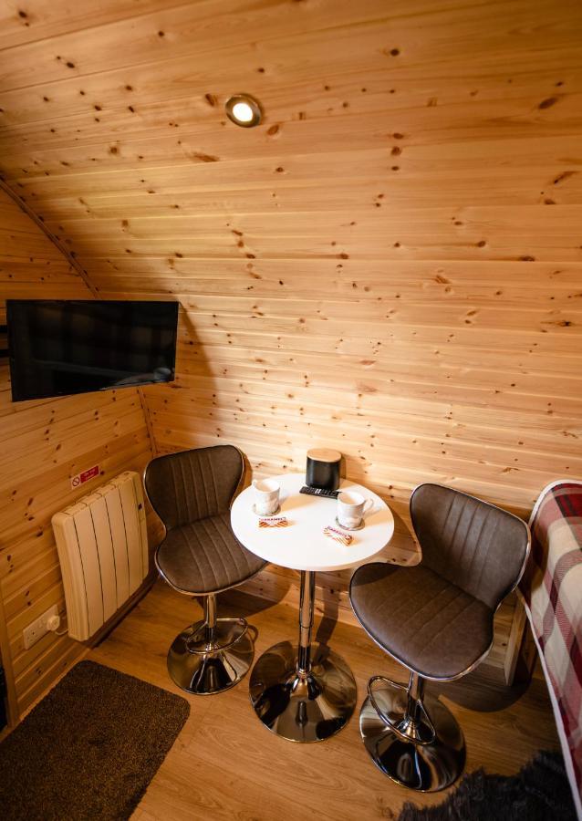 Highland & Transylvania Glamping Pods Roybridge Exterior foto